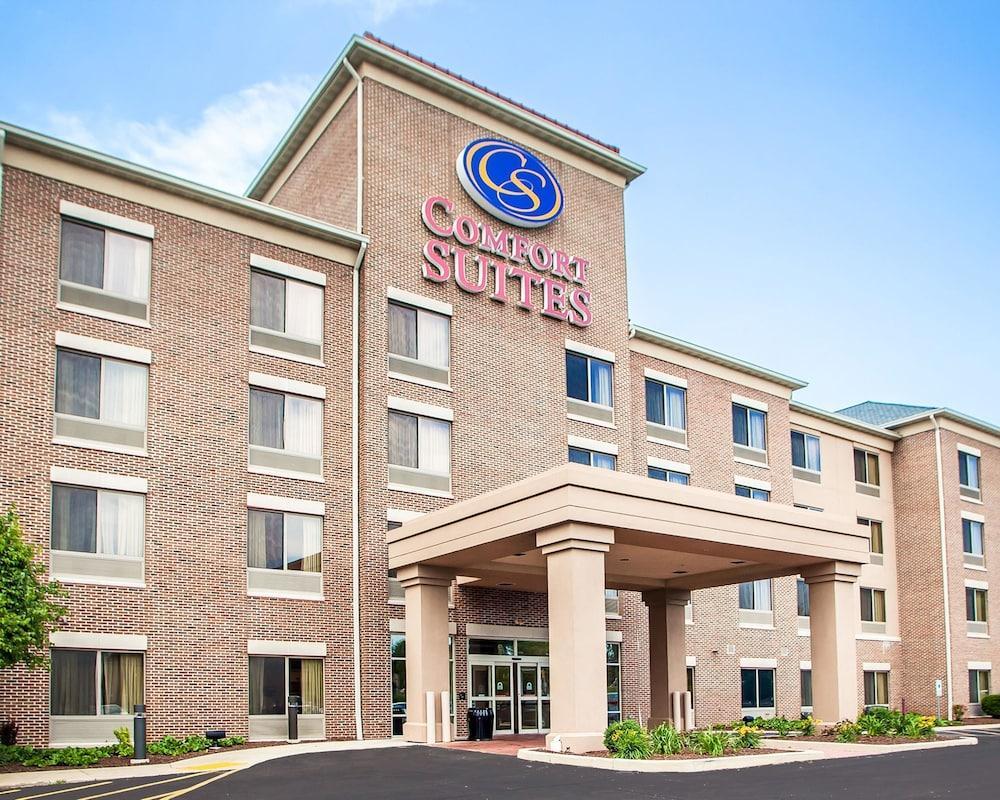 Holiday Inn Express & Suites Milwaukee Nw - Park Place By Ihg Экстерьер фото